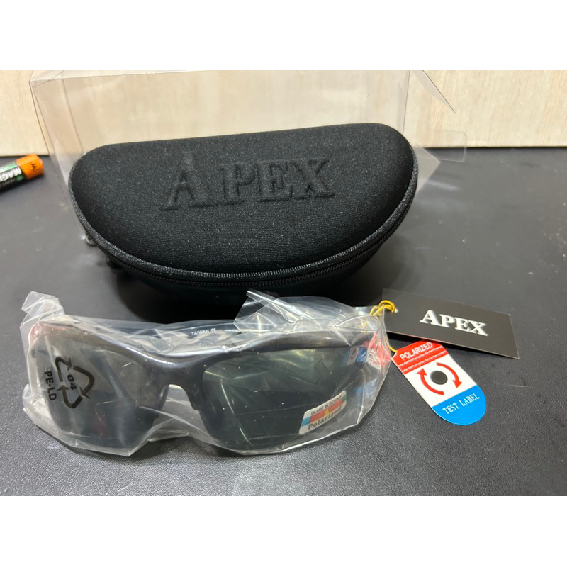 全新【APEX】610 黑 polarized 抗UV400 寶麗來偏光鏡片 運動型 太陽眼鏡 附原廠盒擦布釣魚族的最愛