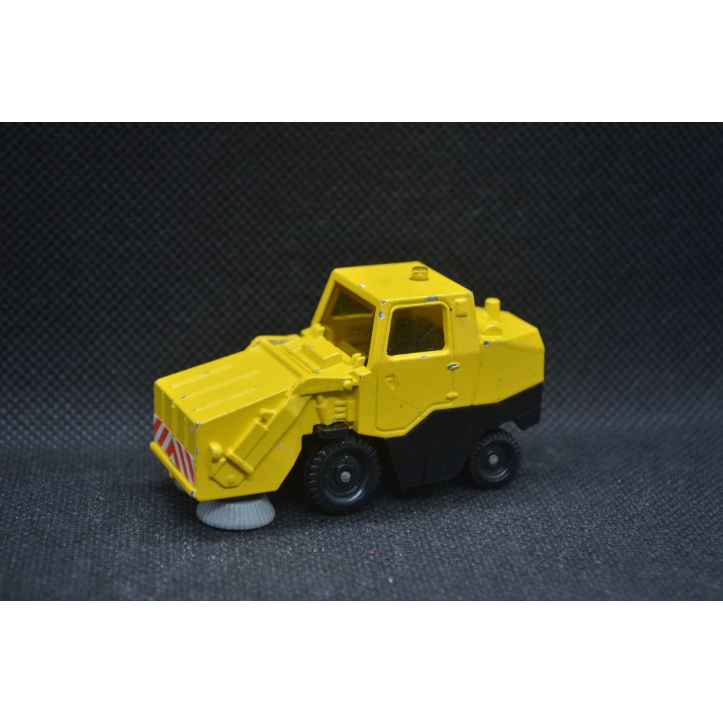 【T'Toyz】 Tomica No. 113-1 MECHANICAL SWEEPER 道路清掃車 無盒 附膠盒 日製