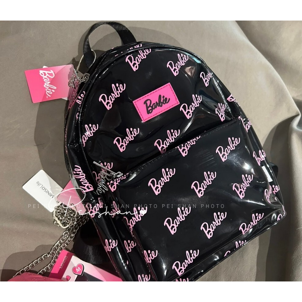 ✨預購✨ 芭比 barbie  名創優品 後背包 雙肩包 包包 防潑水 可愛 日系  logo 防水包
