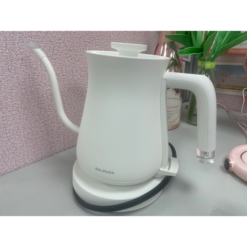 （全新未使用）BALMUDA THE POT 百慕達 電熱水壺 手沖壺 咖啡壺 K02A-WH（瑕疵品）