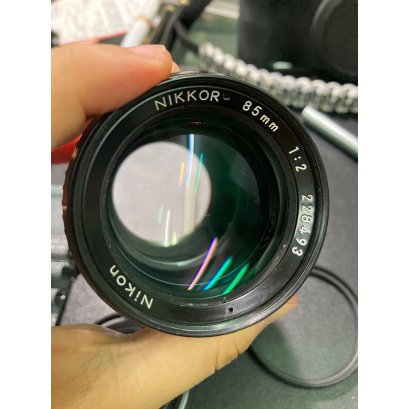 Nikon 85mm f2 ai