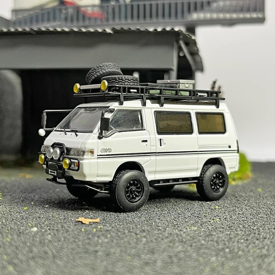 (林口現貨)Autobots Models 1/64 Delica 得利卡Star Wagon 4x4越野改裝版 合金車