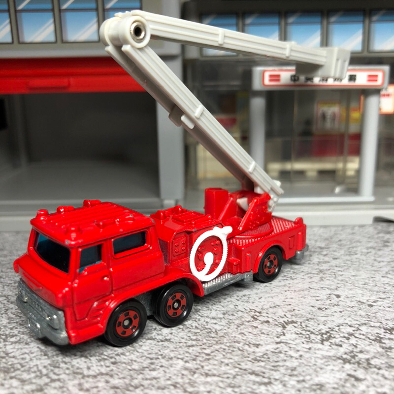 Tomica Tomica hino fire engine 繪本