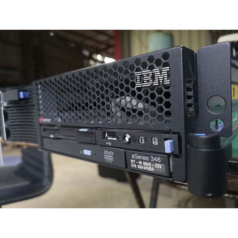 中古  IBM eServer xSeries 346 伺服器（8840 型）雙CPU插滿了RAM