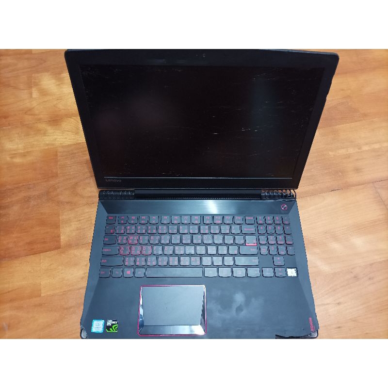 瑕疵故障 Lenovo Y520-15IKBN (i7-7700HQ + 1050Ti) 電競筆電 損毀