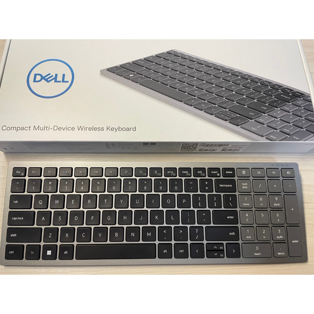 Dell 精巧型多重裝置無線鍵盤 US English - KB740