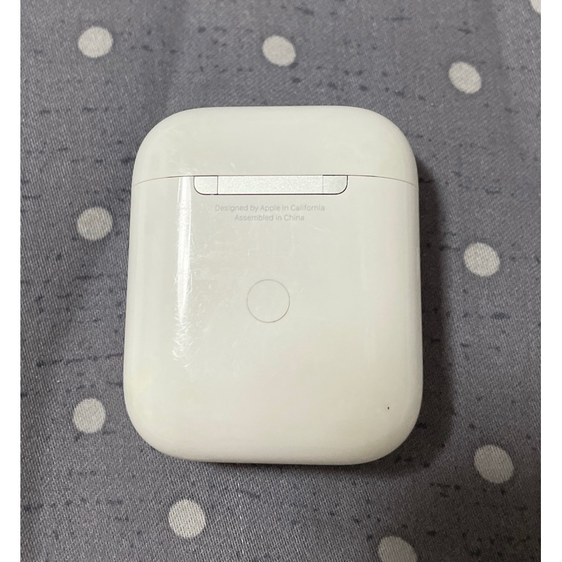 apple airpods 2 （耳機殼可以無線充電）