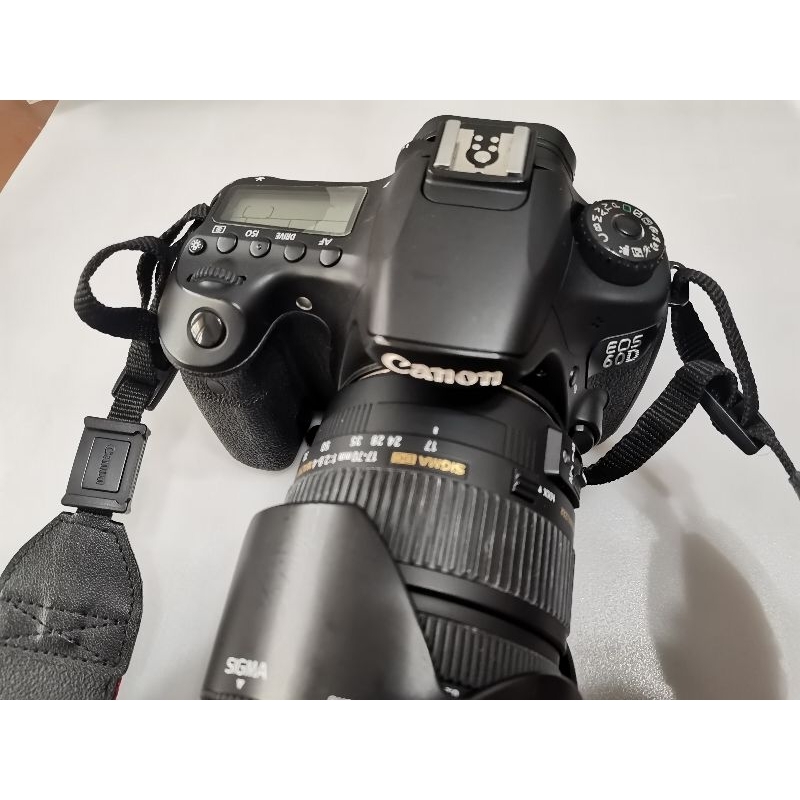二手Canon 60D＋Sigma 17-70 品項9成新，有使用痕跡，不拆賣，盒裝皆有。