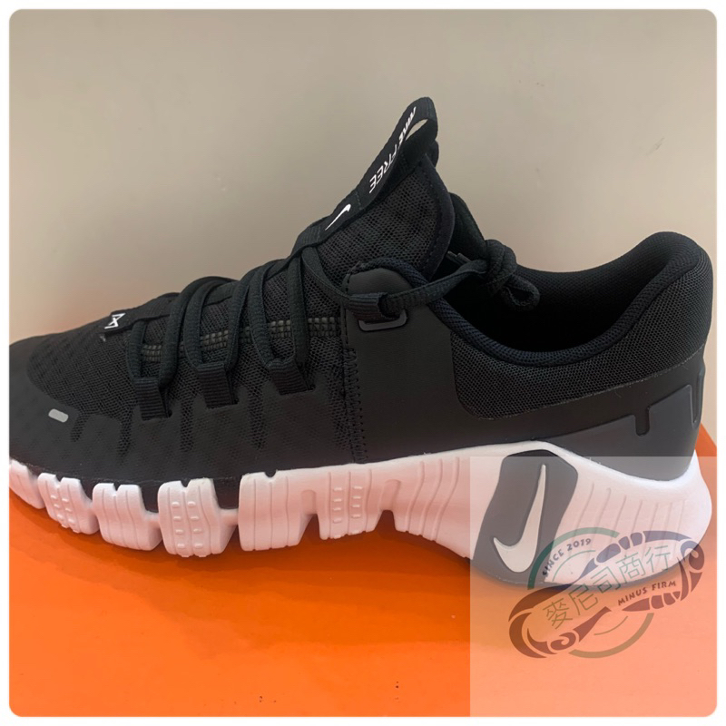 Nike Free Metcon 5/DV3949-001(男）DV3950-001(女）