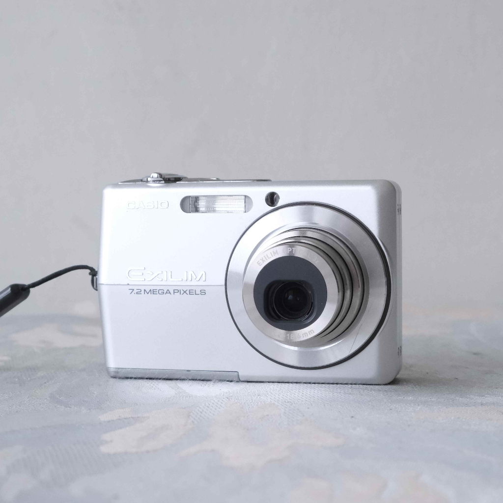 卡西歐 Casio Exilim Zoom EX-Z700 早期 CCD 數位相機