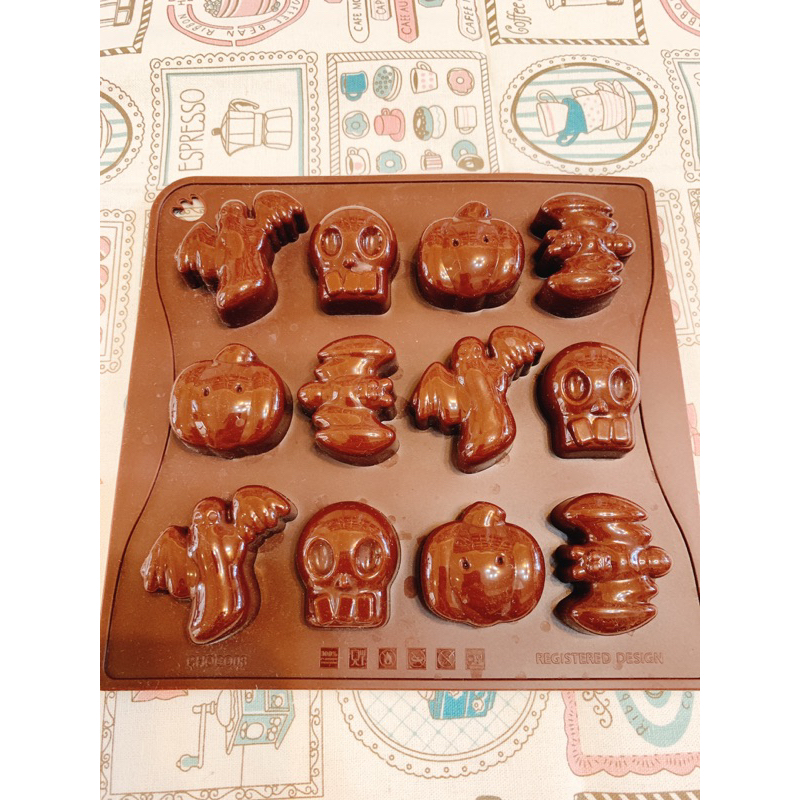 &lt;二手&gt; 義大利 Pavoni 萬聖節 南瓜 骷髏 蝙蝠 矽膠模 巧克力模 糖果模 12連