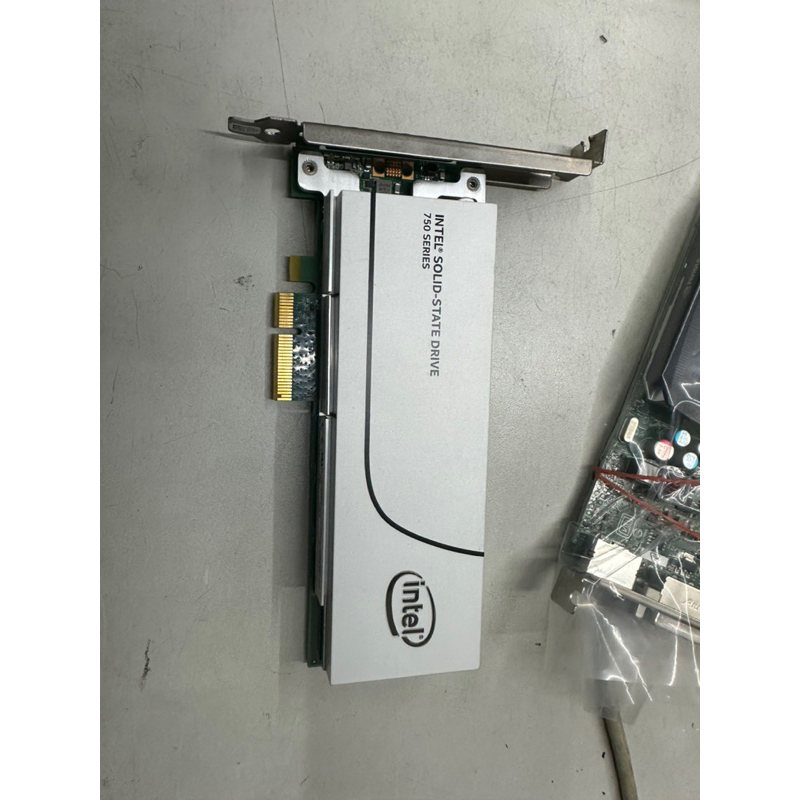 intel SSD 750 series 1.2tb 良品 個人保固七天