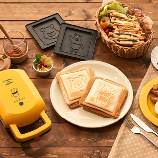 ☘️預購 可愛☘️ 日本 迪士尼 2023 小熊維尼 熱壓吐司機 吐司機 烤麵包機 維尼 吐司 麵包 廚房 設備 禮物