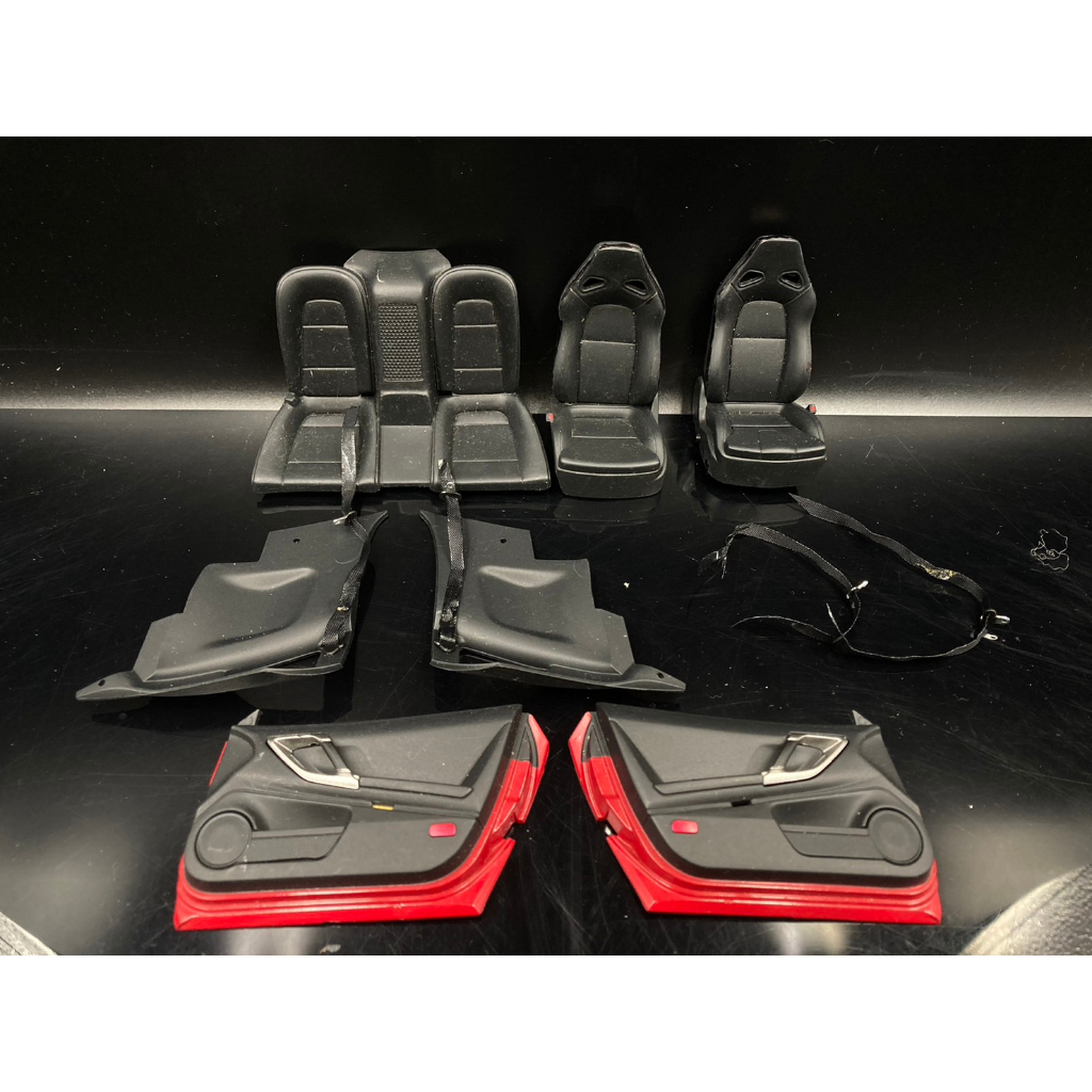 【收藏模人】零件 Autoart GT-R R35 模型車 配件 場景 內裝 椅子 內門板 安全帶 1:18 1/18