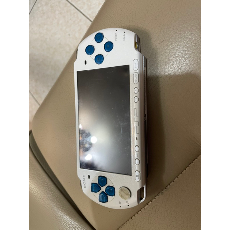 9.5新 SONY PSP 3007主機 珍珠白 軟改付3個遊戲可電腦下載遊戲到記憶卡玩