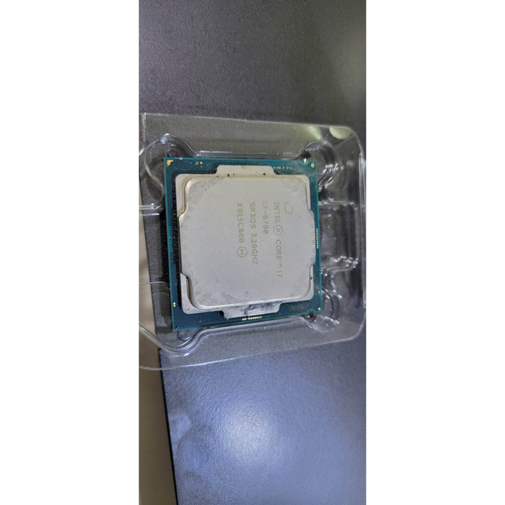 點子電腦-北投◎故障品 intel 英特爾 CORE i7  8700 故障原因不明 背面有點燒毀的痕跡 1500元