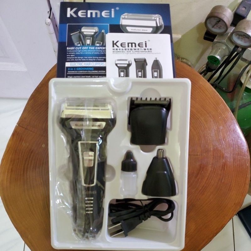 kemei 三合一電動刮鬍刀 電動刮鬍刀 電動鼻毛器 理髮器  充電式