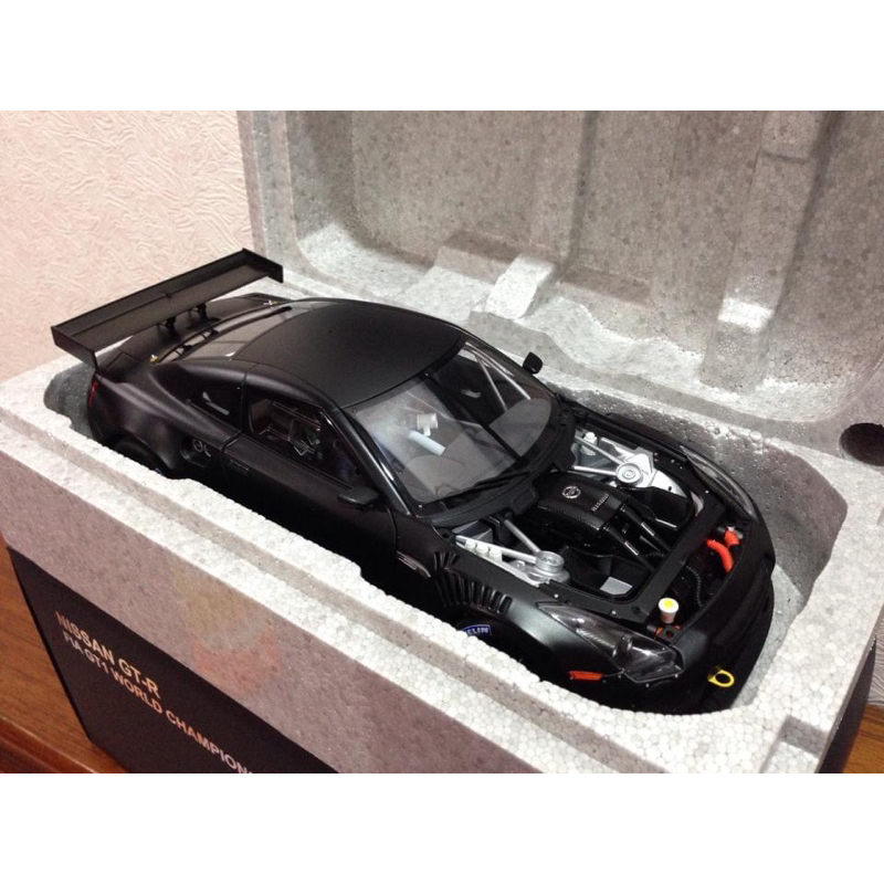 Autoart 1/18 NISSAN GT-R R35 FIA GT1 黑盒 消光黑