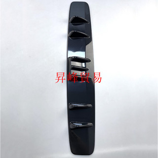 鯊魚鰭後槓通用擾流板汽車改裝後保險槓底盤導流板黑運動款後唇