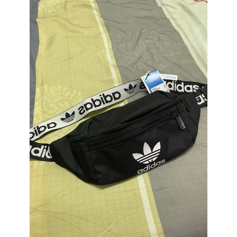 全新免運*adidas腰包 adicolor 台積電 紀念品 再生材質 股東會紀念品 HK2633