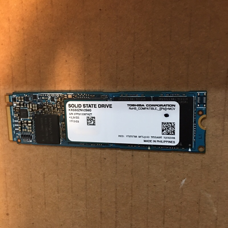 二手近全新TOSHIBA 東芝KXG5 256g M.2 SSD固態硬碟256GB，使用時數少，台北可面交