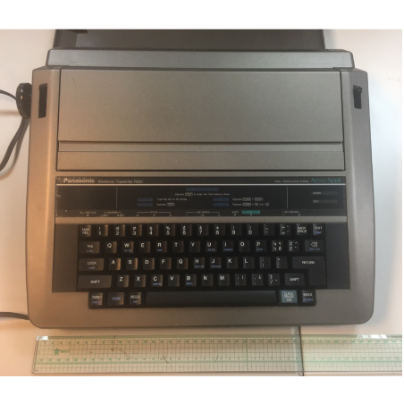 古董 打字機功能正常 附手提盒子