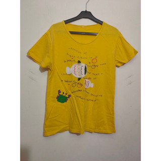 【小中尺碼】黃色日系兩隻魚刺繡短袖上衣 日系上衣 休閒上衣 二手女裝 二手上衣 二手T恤 二手出清 二手服飾 二手衣