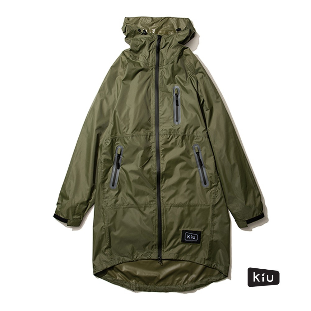 日本KIU 116906 軍綠色 空氣感雨衣/時尚防水風衣 附收納袋 (男女適用)