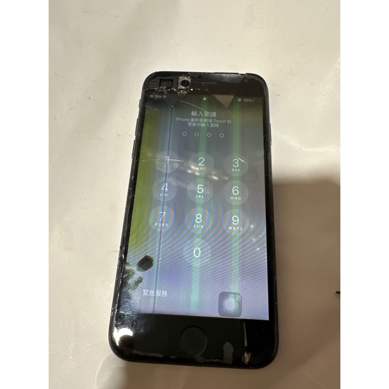 iPhone  7 螢幕4.7吋螢幕破掉觸碰不良有鎖當零件機賣售後不退無法協助登出