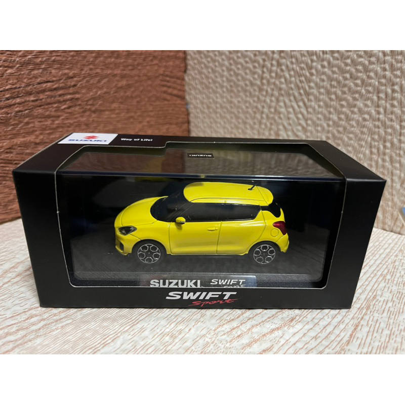 suzuki swift sport  黃色 1/43 盒裝 原廠模型車