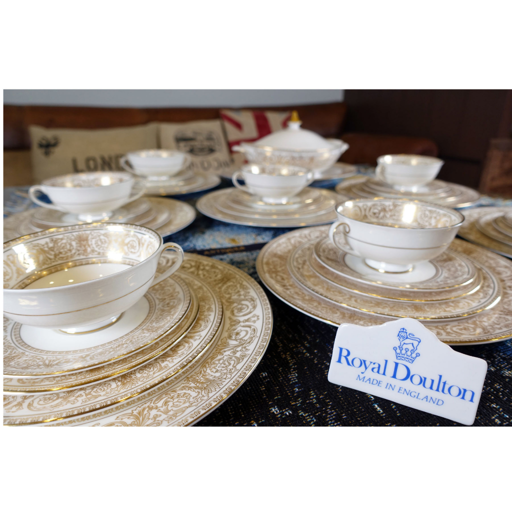 【Sunshine Antiques】Royal Doulton - Sovereign 餐具組