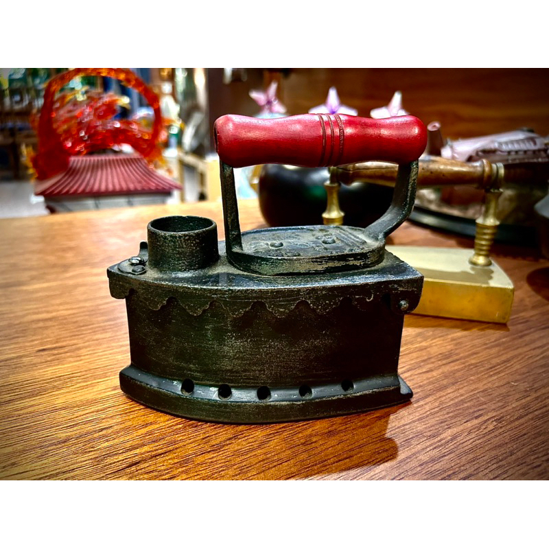 《內壺春 工藝》日本 早期 古物 老鐵 碳火 熨斗