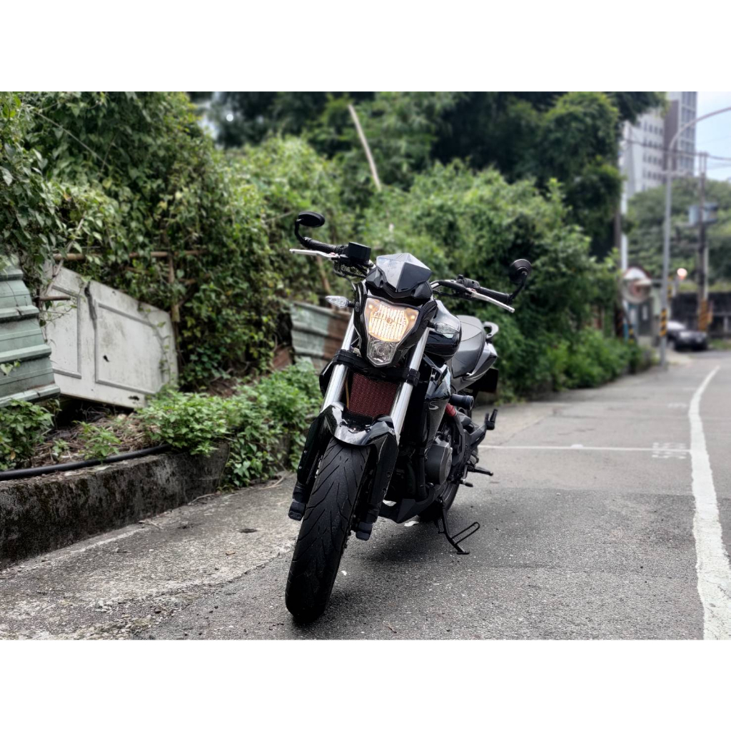 2016 benelli TNT300 最佳入門黃牌