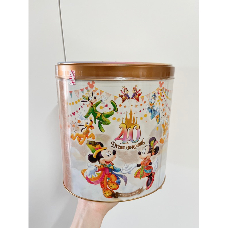 代購！現貨！🇯🇵東京迪士尼樂園限定40週年紀念餅乾鐵盒 橢圓鐵桶 巧克力脆餅禮盒(全新含餅乾)