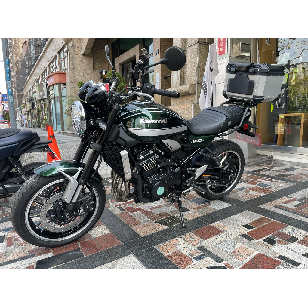 柏霖動機 台中門市 KAWASAKI Z900RS 行李箱 後貨架 貨架 行李架 漢堡 鋁箱 Z900 RS