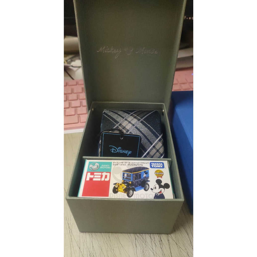 (現貨) Tomica  青山西服 特注 米奇領帶車 禮盒組