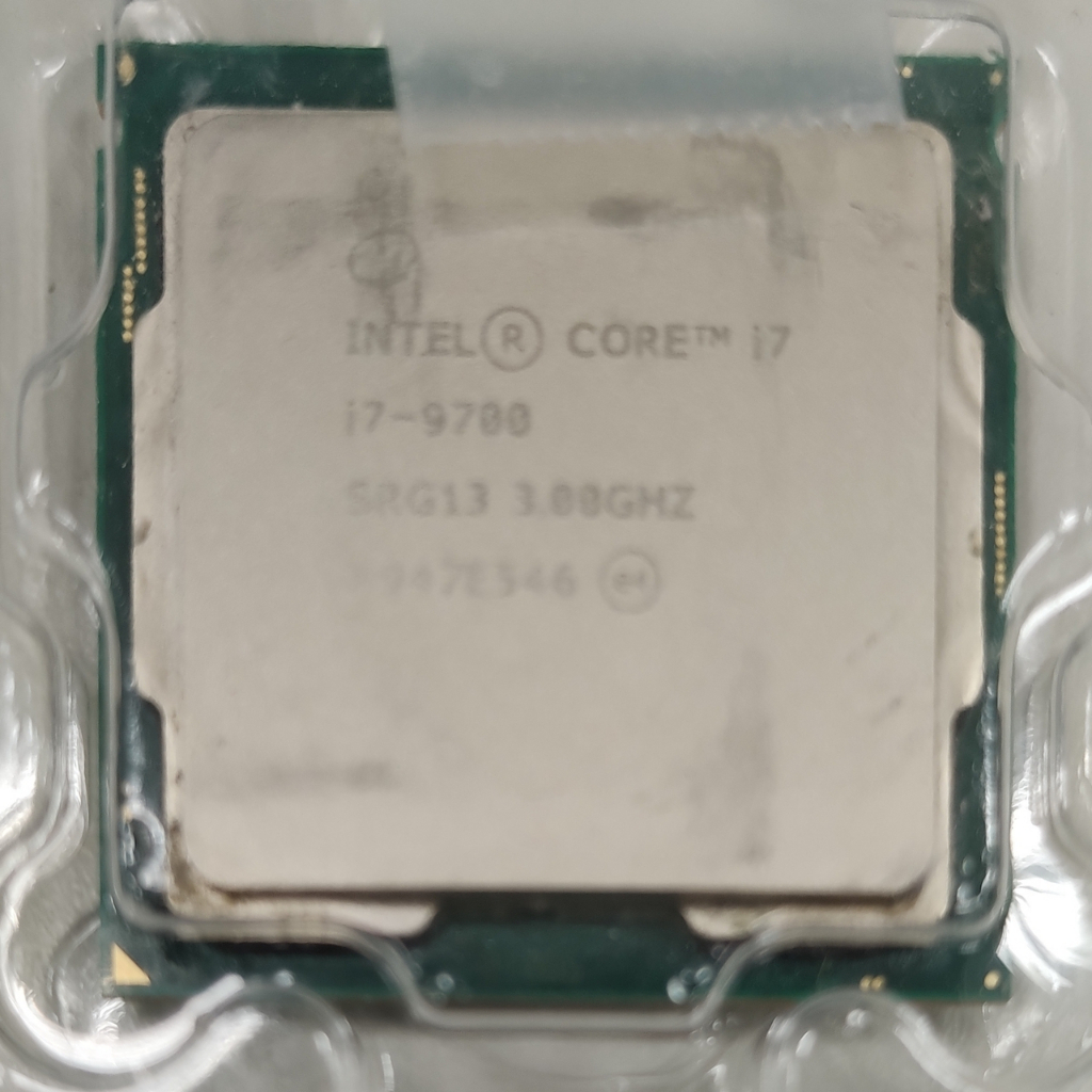 英特爾 Intel® Core™ i7-9700 桌上型中央處理器 12MB三級緩存 最高時脈4.7GHz (二手)