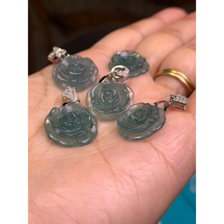 玻璃種藍水翡翠玫瑰花吊墜