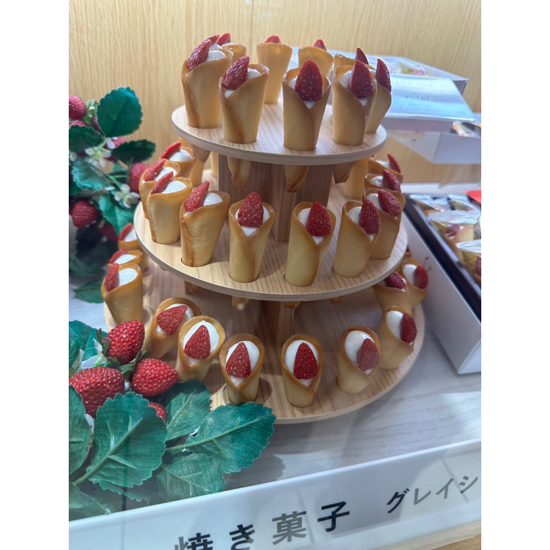 日本🇯🇵東京AUDREY 草莓花束餅乾