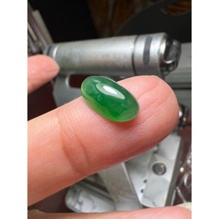 滿綠翡翠蛋面帝王綠馬鞍蛋面