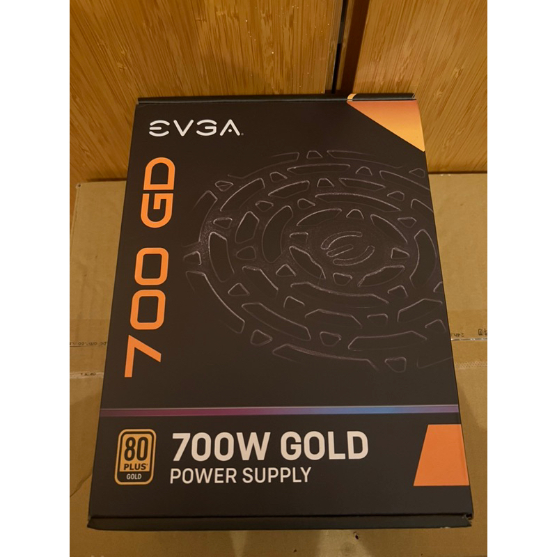 EVGA 艾維克 GD 700W 電源供應器 80PLUS 金牌（免運費）