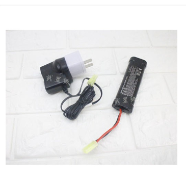 仙人掌小舖 9.6V 鎳氫電池 標準型+ 9.6V 充電器 ( 充電電池生存遊戲