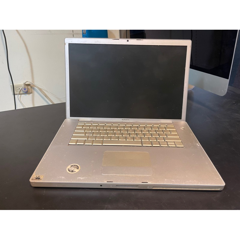 Apple Macbook Pro 道具機 展場 拍照 戲劇 展示機 15吋(無實質作用）