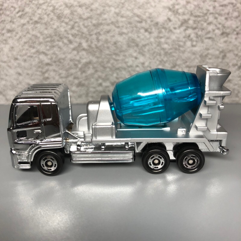 Tomica diesel quon 電鍍銀 水泥車 非賣品