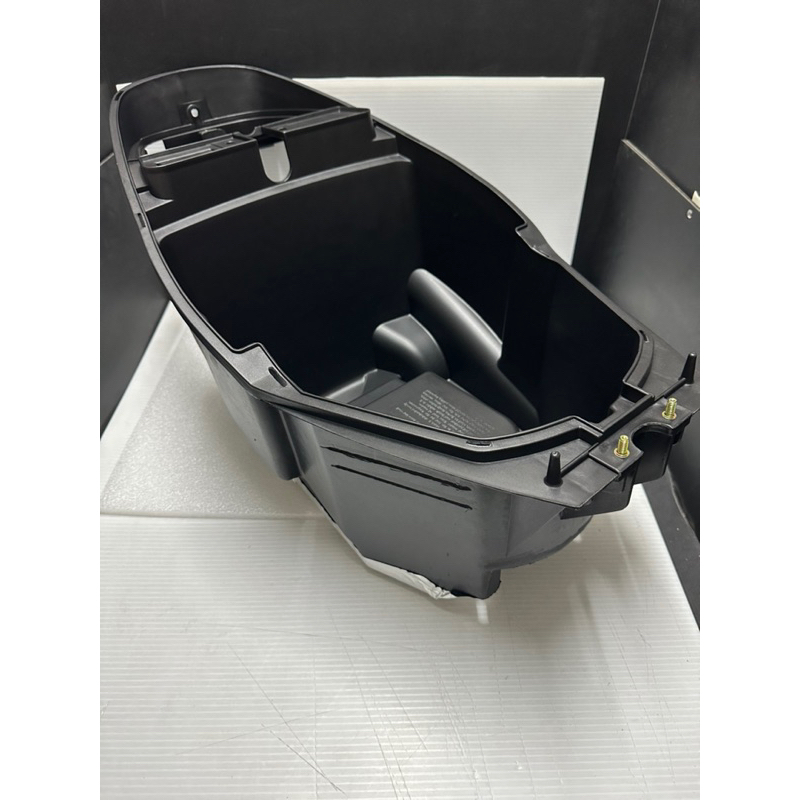 《少年家》KYMCO 光陽 原廠 LGL3 V2 125 馬桶 置物箱 SJ25HJ JOCKEY 奔騰 V1 125