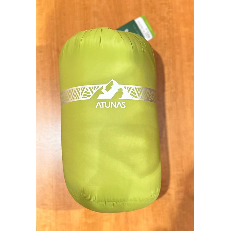 【ATUNAS 歐都納】900 PRIMALOFT科技纖維睡袋 (保暖舒適/收納輕巧/旅遊露營) A1SBEE08綠