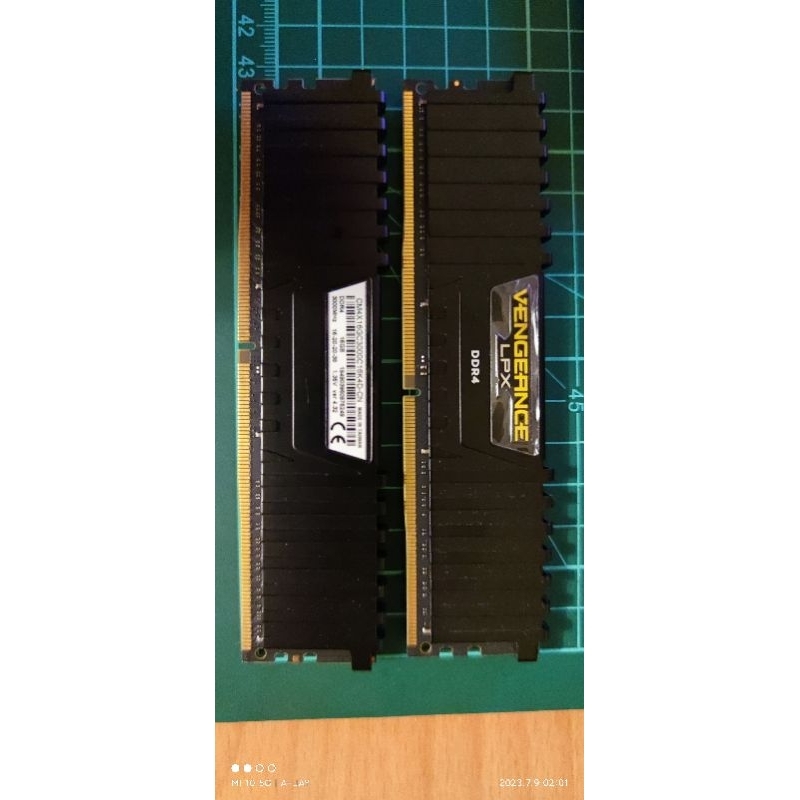 [二手]海盜船 CORSAIR 復仇者 VENGEANCE LPX DDR4-3000 16GB記憶體