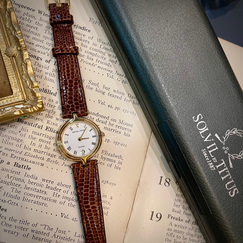 SOLVIL ET TITUS 鐵達時 • Vintage新古品 盒裝 蜥蜴皮原廠錶帶 報日號框 花型階梯框 古董石英錶