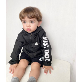 現貨🇺🇸美國🇺🇸Nike kids童裝/小童 手袖排字JDI黑色經典防風防潑水連帽外套 3T(95cm)