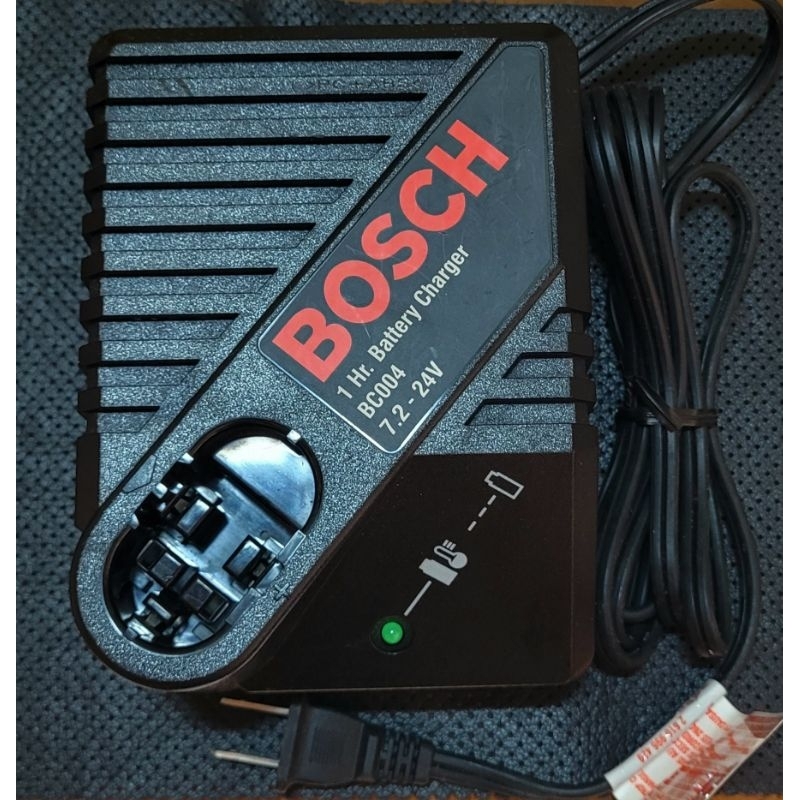 《BOSCH博世》免運/快速出貨 原廠 BC004 7.2V ~ 24.4V  電池 充電器